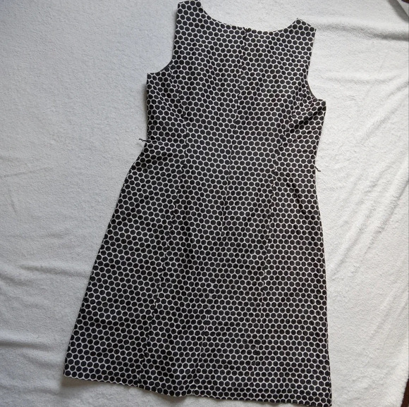 DUE per DUE Veste Silver & Black Dot Sleeveless Silk Dress size 14 - Picture 2 of 5